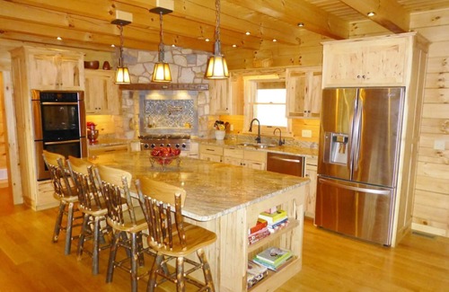 Huntingdon Cabina | Bear Paw Lodge - Rustic Mountain Escape