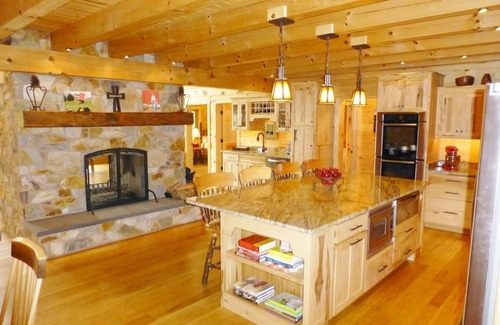 Huntingdon Cabina | Bear Paw Lodge - Rustic Mountain Escape
