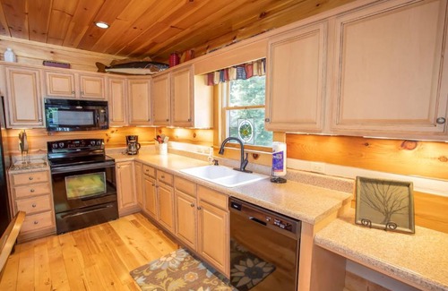 Boone Casa | Bear Valley Cabin