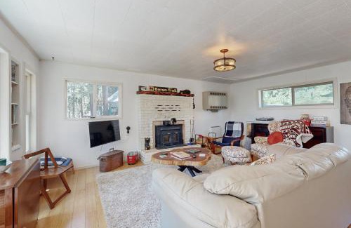 Arnold Casa | Bear Valley Cozy Cabin
