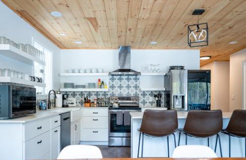 Killington Chalet De Esquí | BearHaus Central AC, HUGE Hot Tub, Awesome FirePit