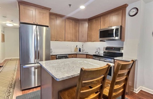 Killington Apartamento | Bearitime Lodge Pool, AC, Hot Tub, Close to Resort