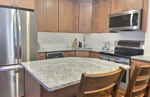 Killington Apartamento | Bearitime Lodge Pool, AC, Hot Tub, Close to Resort