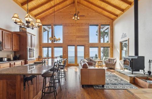Victor Casa | Bearlythere High Mountain Retreat