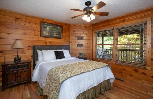Black Bear Falls Casa | Bears Corner w/Hot Tub, Arcade & Community Pool!