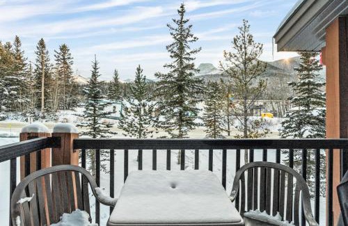 Copperstone Resort Casa | Bears Den 2BR Getaway with Hot Tub, BBQ Near DT