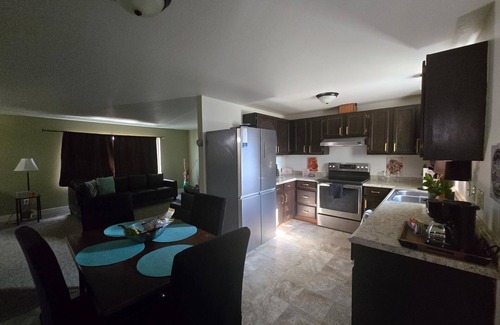 Great Falls Casa | Bears Den 4-bedroom house with AC in Great Falls