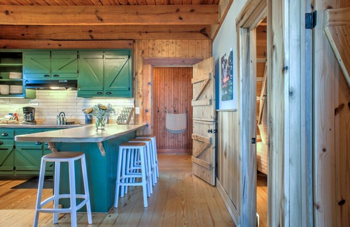 Fairview Casa | Bearwallow Lodge | Peaceful Retreat with Hot Tub and Outstanding Mountain Views