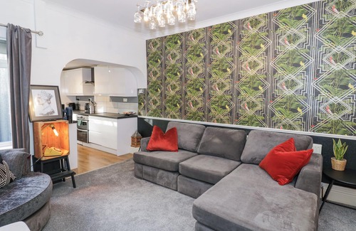 Smethwick Cabaña | Bearwood Boutique Stay