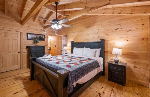 Pigeon Forge Casa | Beary Cottage Hot Tub Grill Arcade Games