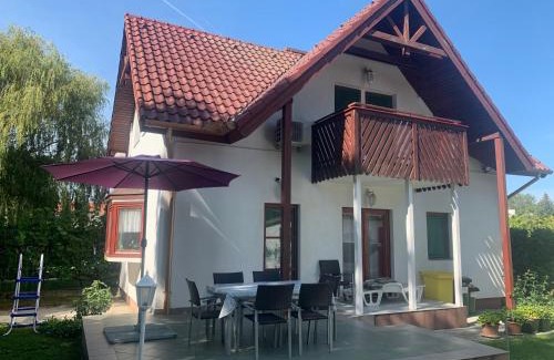 Balatonbereny Casa | Beatrix Üdülőház