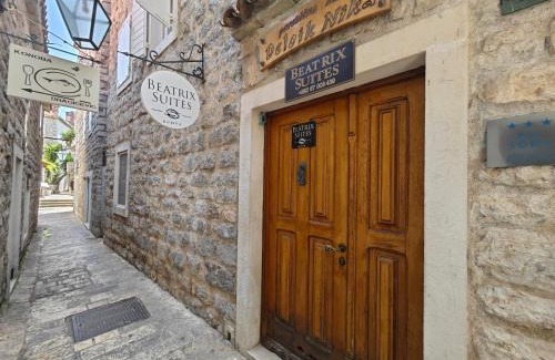 Old Town Casa | Beatrix Suites