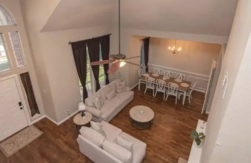 Midlothian Casa | Beatuiful 4 BR Corporate Home