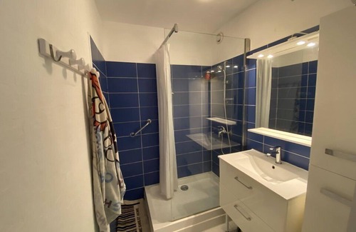 Le Couchant Apartamento | Beau 4 bed 1er ligne Vue Mer au Couchant, Air-conditioned, Parking