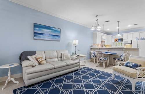 Long Beach Condominio | Beau Claire 2br Long Beach condo with gulf views, steps to beach, Pool