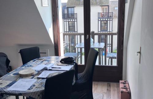 Villers-sur-Mer Apartamento | Beau duplex familial refait à neuf avec balcon proche plage - FR-1-712-96