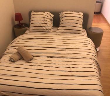 Rosny-sous-Bois Apartamento | Beau F2 Paris face gare de Rosny