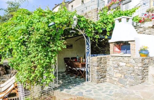Santa-Reparata-di-Moriani Casa | Casa de vacaciones con WIFI, TV, terraza, mascotas permitida, vista panorámica, aparcamiento