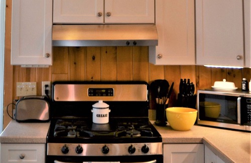 Bradley Casa | Beau's Bungalow Lakefront Home