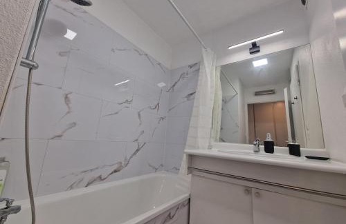 Blagnac Apartamento | Beau soleil - Résidence avec Parking et piscine - Proche airport