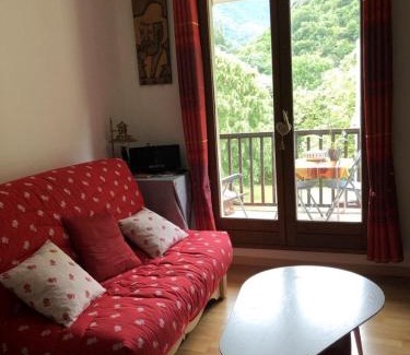 Bagneres-de-Luchon Apartamento | Beau studio plus, tout confort, classé 3 étoiles par le comité départemental du tourisme de la Haute Garonne