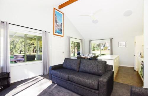 Kangaroo Valley Casa | Beau Villa - Two bedroom Villa on golf course