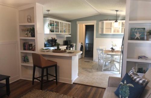 Burton Casa | Beaufort SC New Renovation, Close to Parris Island, Historic Downtown, Beautiful Beaches, Sleeps 7
