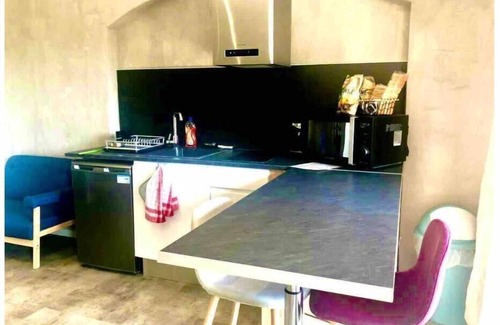 Solignac-sur-Loire Apartamento | Beaume d’ataraxie - Studio Apartment Unit 2