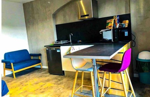 Solignac-sur-Loire Apartamento | Beaume d’ataraxie - Studio Apartment Unit 2