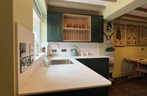 Newark Casa | Beaumond Cross Inn