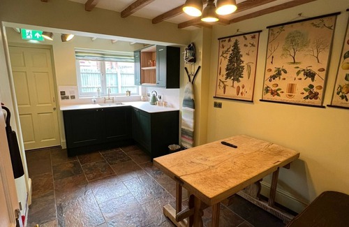 Newark Casa | Beaumond Cross Inn