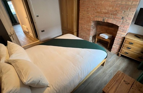 Newark Casa | Beaumond Cross Inn