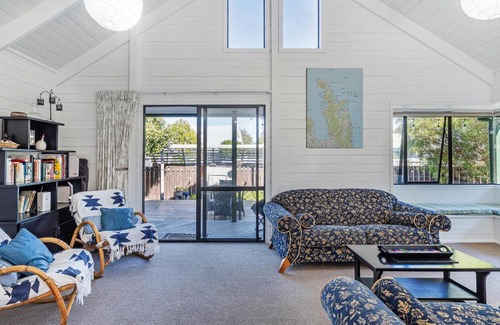 Pauanui Casa | Beaumont Beach Retreat - Pauanui Holiday Home