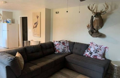 Beaumont Casa | Beaumont Chateau - SHORT/LONG TERM FURNISHED 2/2 HOUSE