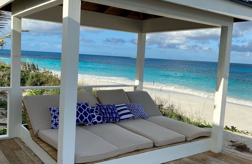Farmer's Hill Casa | BeauSoleil Beach House, Luxury Private Ocean Front with Infinity Pool/Hot Tub