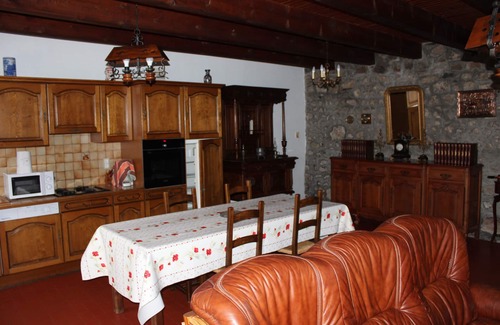 Saint-Bonnet-pres-Orcival Casa | Hermosa casa para 4 personas en alquiler en saint Bonnet Pres Orcival