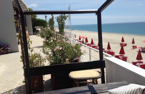 Gioiosa Ionica Apartamento | Hermoso apartamento nuevo con piscina cerca del pueblo, el mar a tan sólo 5 minutos de distancia,