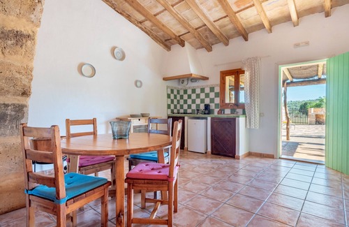 Manacor Apartamento | Hermoso apartamento en una granja con Wi-Fi, piscina y gran área al aire libre