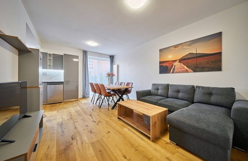 Svoboda nad Upou Apartamento | Bonito apartamento para 4 personas con WIFI, TV y terraza