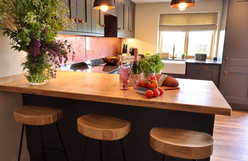 Quedgeley Casa | Maravillosa casa de vacaciones para 6 personas con WIFI, terraza y mascotas permitida