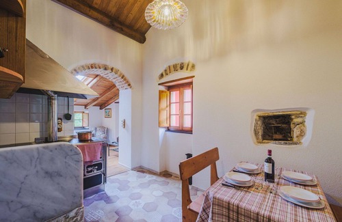 Velva Apartamento | Hermoso apartamento para 4 personas con WIFI, TV y patio