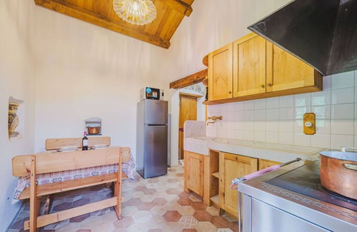 Velva Apartamento | Hermoso apartamento para 4 personas con WIFI, TV y patio