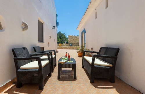 Murta Casa | Estupenda casa de vacaciones privada con WIFI, piscina privada, A/C, TV, terraza y aparcamiento