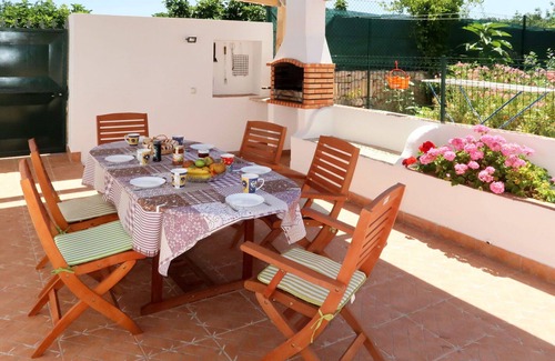 Murta Casa | Estupenda casa de vacaciones privada con WIFI, piscina privada, A/C, TV, terraza y aparcamiento