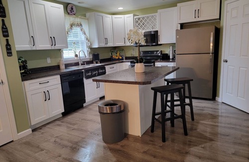 Leacock-Leola-Bareville Casa | Beautiful townhouse 10 minutes from Lancaster city and Dutch Wonderland