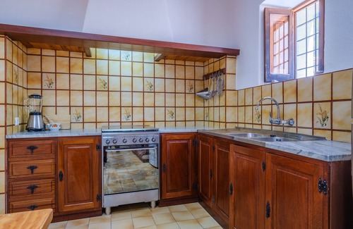 Sant Carles de Peralta Villa | Fantástica casa con balcón, jardín y Wi-Fi; Estacionamiento disponible