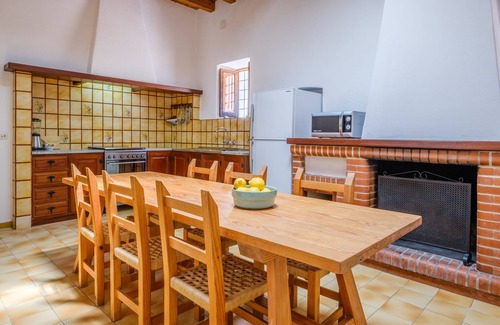 Sant Carles de Peralta Villa | Fantástica casa con balcón, jardín y Wi-Fi; Estacionamiento disponible