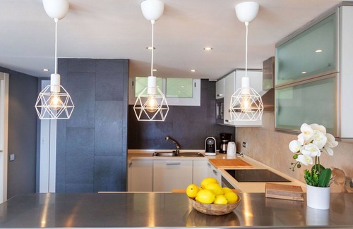 Salionc Casa | Preciosa casa de vacaciones para 8 personas con WIFI y terraza
