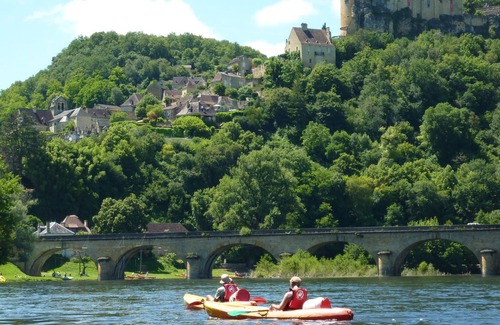 Castelnaud-la-Chapelle Apartamento | Hermoso apartamento soleado, debajo del castillo y con vistas al valle