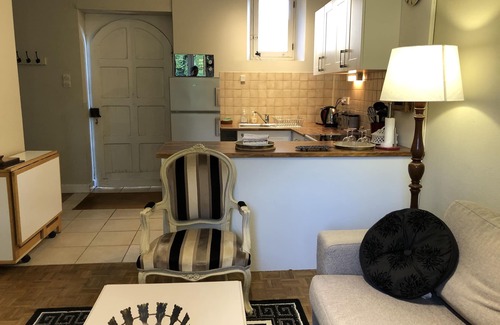 Saint-Front-sur-Lemance Apartamento | piedra restaurada casa de vacaciones, capacidad para 6 personas. Cuenta con 18 acres de terrenos grandes